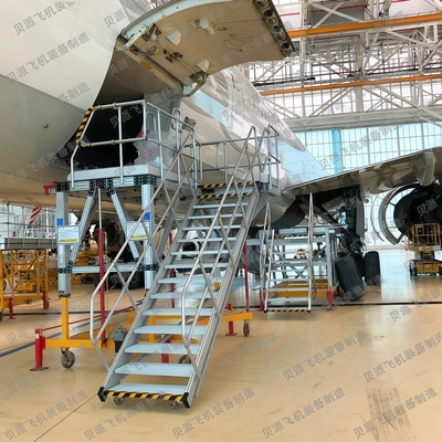 货舱门楼梯踏步